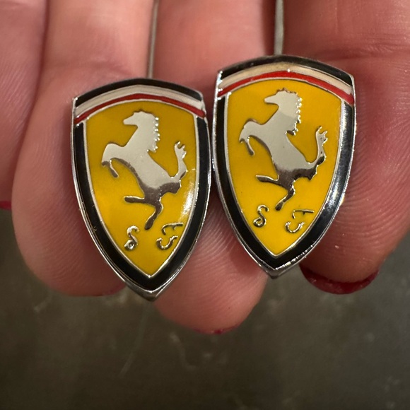 Ferrari cufflink - Picture 1 of 6
